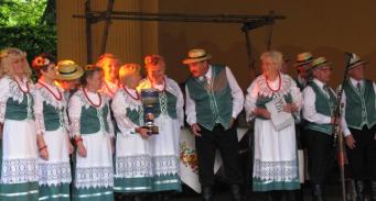 DODR we Wrocławiu promuje muzykę ludową - puchar Dyrektora DODR we Wrocławiu dla zespołu ludowego ,,Lasowianie”
