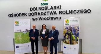 Podpisanie porozumienia o współpracy między trzema rolniczymi instytucjami – Dolnośląskim Ośrodkiem Doradztwa Rolniczego, Dolnośląskim Oddziałem Regionalnym Agencji Restrukturyzacji i Modernizacji Rolnictwa oraz Dolnośląską Izbą Rolniczą